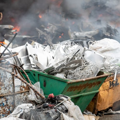 Didžiulis gaisras Kaune – atvira liepsna degė metalo krūva  © Justinos Lasauskaitės, skaitytojų, redakcijos nuotr.