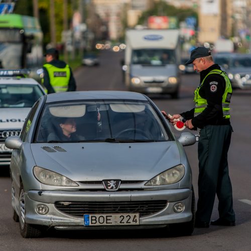 Policijos reidas Taikos prospekte  © Laimio Steponavičiaus nuotr.