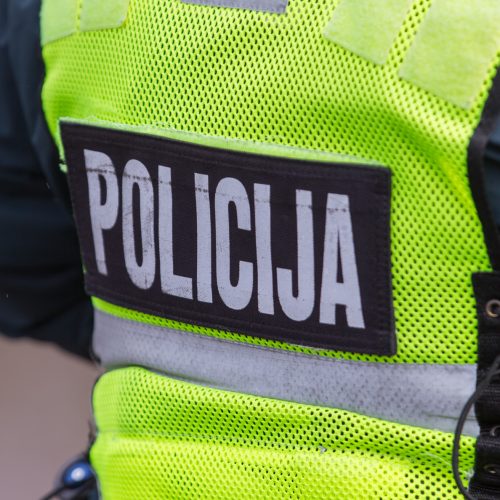 Policijos reidas Piliakalnio gatvėje  © Laimio Steponavičiaus nuotr.