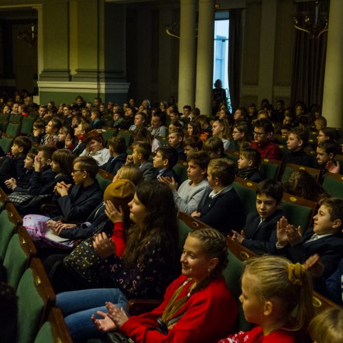 Ansamblio „Odabade“ iš Sakartvelo popietė su moksleiviais  © Laimio Steponavičiaus nuotr.