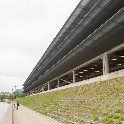 Nelaimė „Akropolio“ prekybos centro aikštelėje  © Laimio Steponavičiaus nuotr.