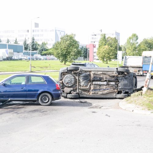 Dviejų automobilių avarija Taikos prospekte  © Vilmanto Raupelio nuotr.