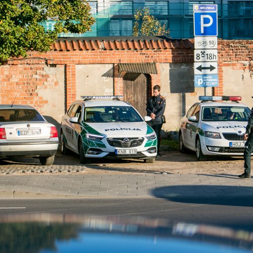 Policijos reidas judrioje Kauno gatvėje  © Vilmanto Raupelio nuotr.