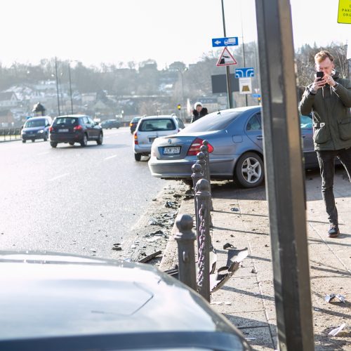 Trijų automobilių avarija Birštono gatvėje  © Vilmanto Raupelio nuotr.