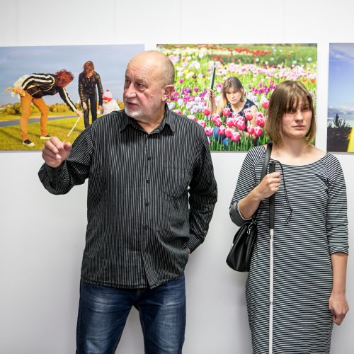 Atidaryta Romualdo Požerskio fotografijų paroda „Laura – spinduliuojanti tamsa