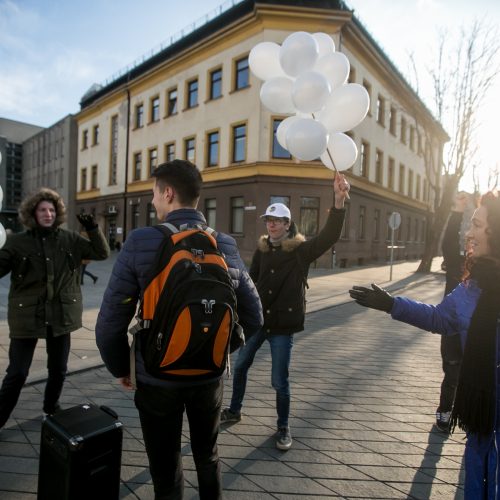 S.Dariaus ir S.Girėno gimnazijos šimtmečio eisena  © Vilmanto Raupelio nuotr.