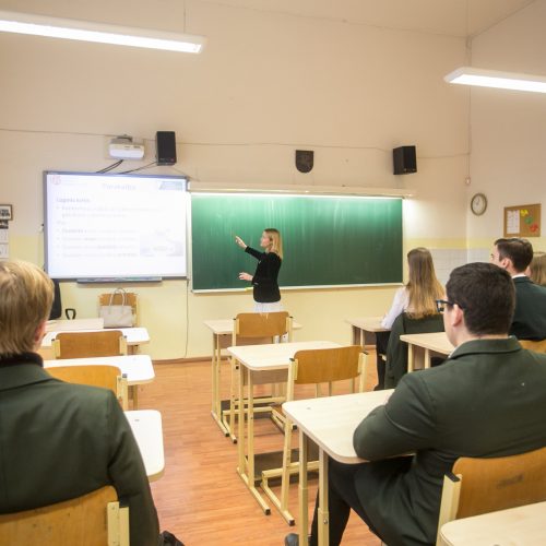 Aukštųjų kursų 100-metis Maironio universitetinėje gimnazijoje  © Vilmanto Raupelio nuotr.