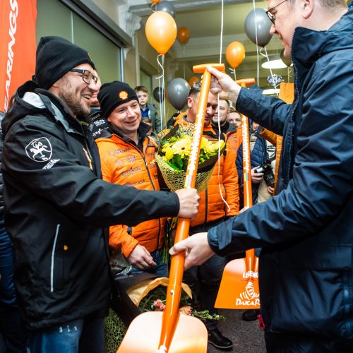 Vilniaus oro uoste pasitikti Dakaro ralio dalyviai  © Gretos Skaraitienės / Fotobanko nuotr.