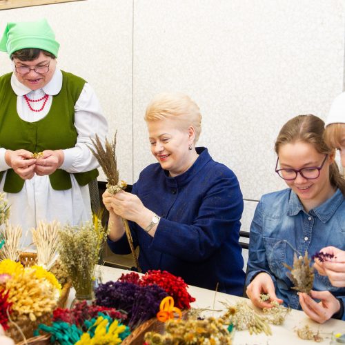 Prezidentė dalyvavo velykinėse edukacinėse dirbtuvėse  © I. Gelūno / Fotobanko, R. Dačkaus / Prezidentūros nuotr.