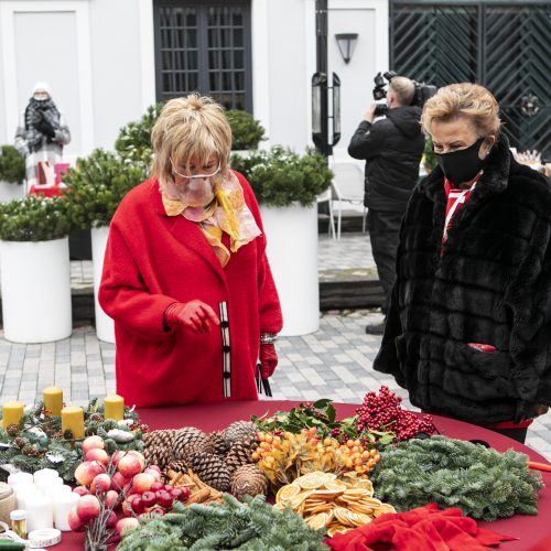 Vilniuje atidaryta virtuali labdaros Kalėdų mugė  © P. Peleckio / Fotobanko, D. Labučio / ELTOS, organizatorių nuotr.