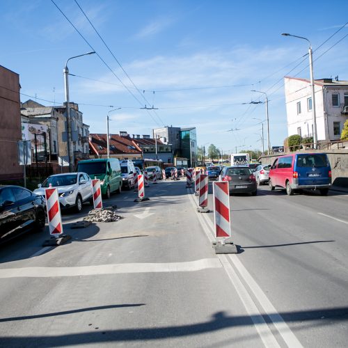 Eismo spūstys prieš Kauno pilies žiedinės sankryžos rekonstrukciją  © Vilmanto Raupelio nuotr.