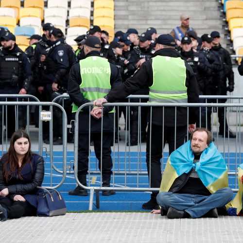 P. Porošenkos ir V. Zelenskio debatai Kijevo stadione  © Scanpix nuotr.