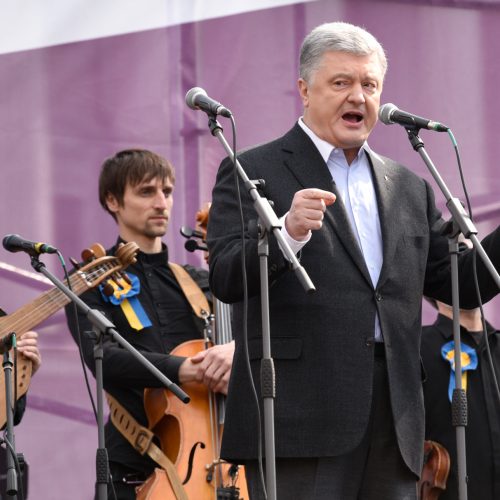 P. Porošenkos ir V. Zelenskio debatai Kijevo stadione  © Scanpix nuotr.