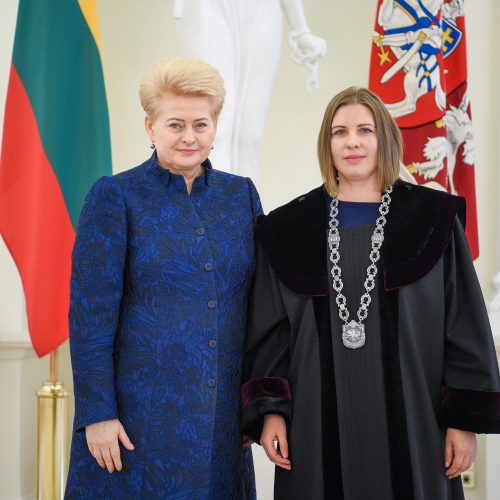 Šalies vadovė priėmė teisėjų priesaikas  © R. Dačkaus / Prezidentūros nuotr.