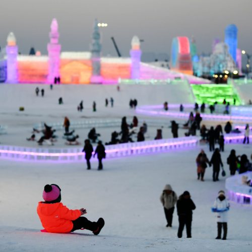 Tradicinis ledo ir sniego skulptūrų festivalis Kinijoje  © Scanpix nuotr.