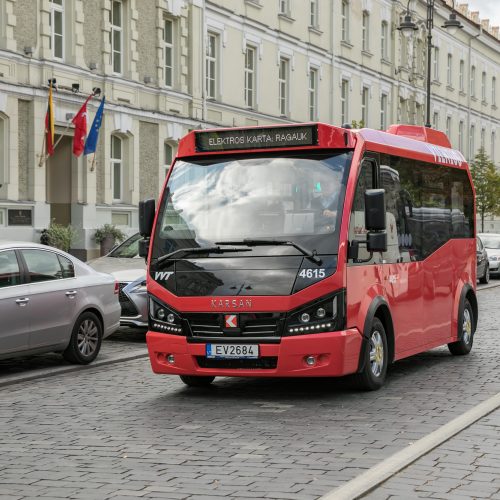 Vilniuje pristatyti pirmieji Lietuvoje elektriniai autobusai  © S. Žiūros nuotr.