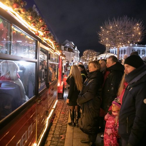 Sostinėje – Kalėdų traukinukas ir Rotušės aikštės eglės įžiebimas  © S. Žiūros nuotr.