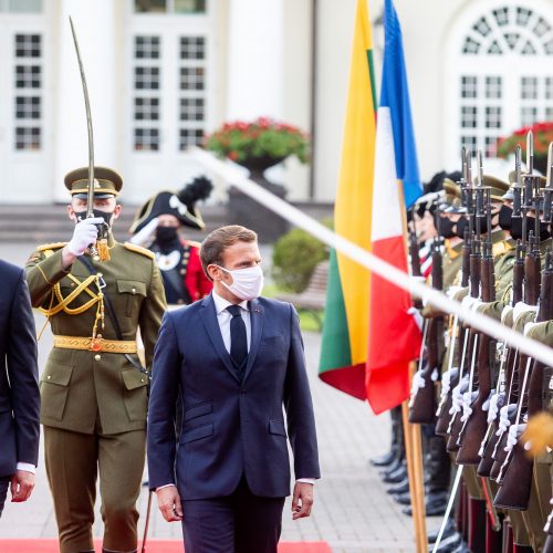 Į Lietuvą atvyko Prancūzijos prezidentas E. Macronas  © URM, M.Morkevičiaus/ELTOS, I.Gelūno/Fotobanko, R.Dačkaus/Prezidentūros nuotr.