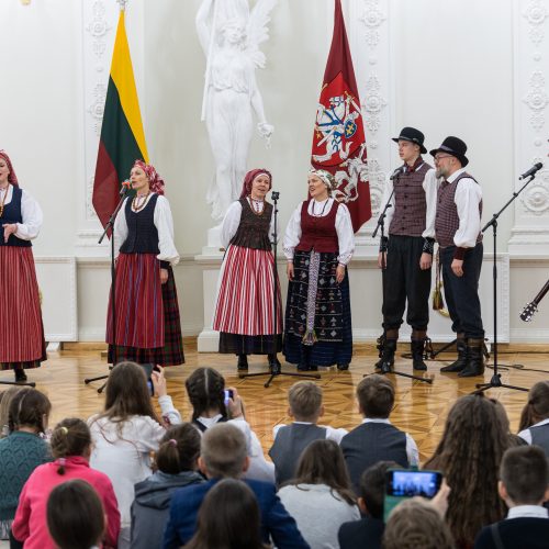 Prezidentūros eglutės įžiebimo šventė  © P. Peleckio/BNS nuotr.