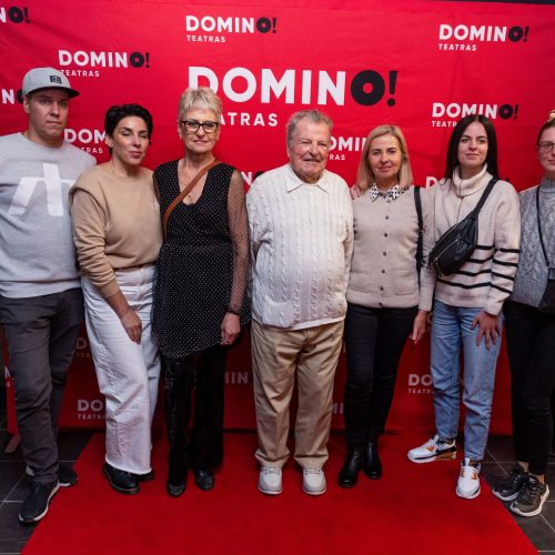 „Domino“ teatro komedijos „Urvinis žmogus“ premjeros svečiai  © S. Lisausko/BNS nuotr.