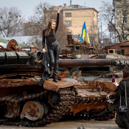 390-oji karo Ukrainoje diena