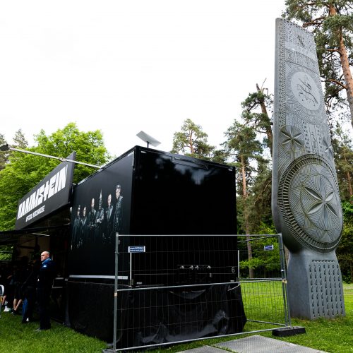  „Rammstein“ fanai renkasi į koncertą Vilniaus Vingio parke  © Ž.Gedvilos/BNS nuotr.