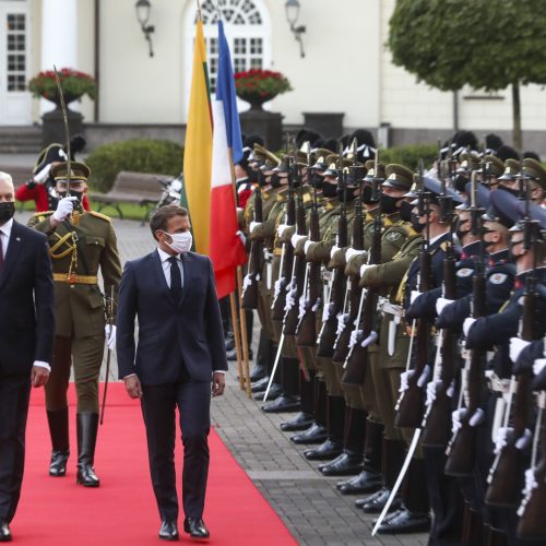 Į Lietuvą atvyko Prancūzijos prezidentas E. Macronas  © URM, M.Morkevičiaus/ELTOS, I.Gelūno/Fotobanko, R.Dačkaus/Prezidentūros nuotr.