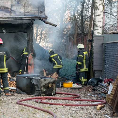 Gaisras Žiemgalių gatvėje  © Vilmanto Raupelio nuotr.