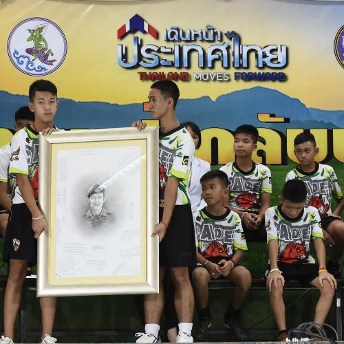 Iš urvo Tailande išgelbėtų vaikų spaudos konferencija  © Scanpix nuotr.