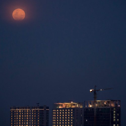 Pasaulis stebėjo Mėlynąjį mėnulį  © Scanpix nuotr.