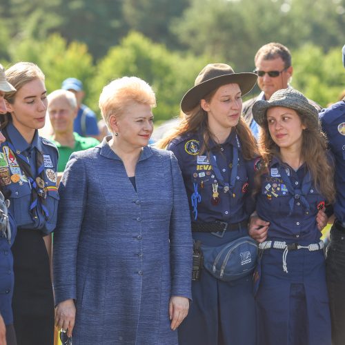 Prezidentei įteiktas garbingiausias skautų apdovanojimas  © R. Dačkaus (Lietuvos Respublikos Prezidento kanceliarijos) nuotr.