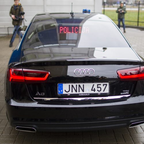 Policijos „Audi“ – naujausia greičio matavimo įranga  © K. Kovalėlio / BFL nuotr.