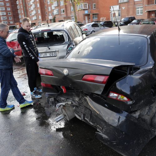 Avarija Baltijos prospekte  © Vytauto Petriko nuotr.