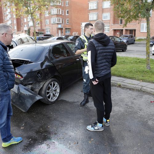 Avarija Baltijos prospekte  © Vytauto Petriko nuotr.