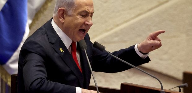 Argentina: TBT, išduodamas B. Netanyahu arešto orderį, ignoruoja Izraelio teisę į savigyną