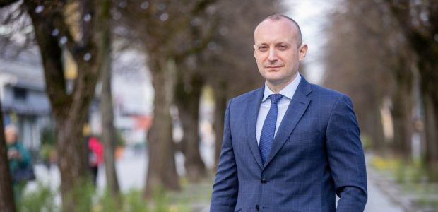 Prieš naują kadenciją savivaldybėje – korekcijos: administracijos direktorius traukiasi iš pareigų