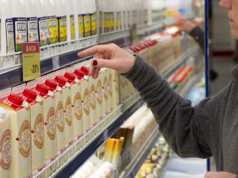 ŽŪM siūlomas pieno supirkimo kainų reguliavimas gali riboti konkurenciją