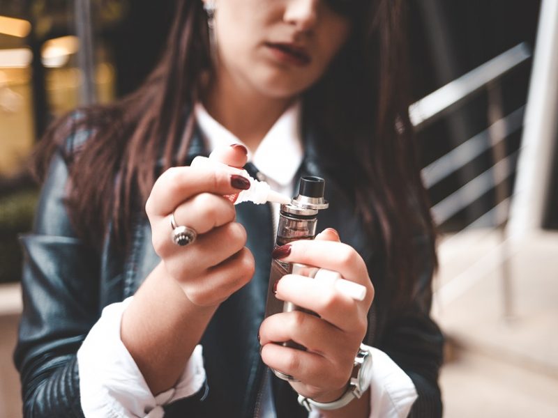 Vaistinėse elektroninėmis cigaretėmis siūloma prekiauti tik gydant priklausomybę