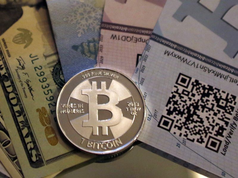 kaip užsidirbti pinigų prekybai bitcoinais