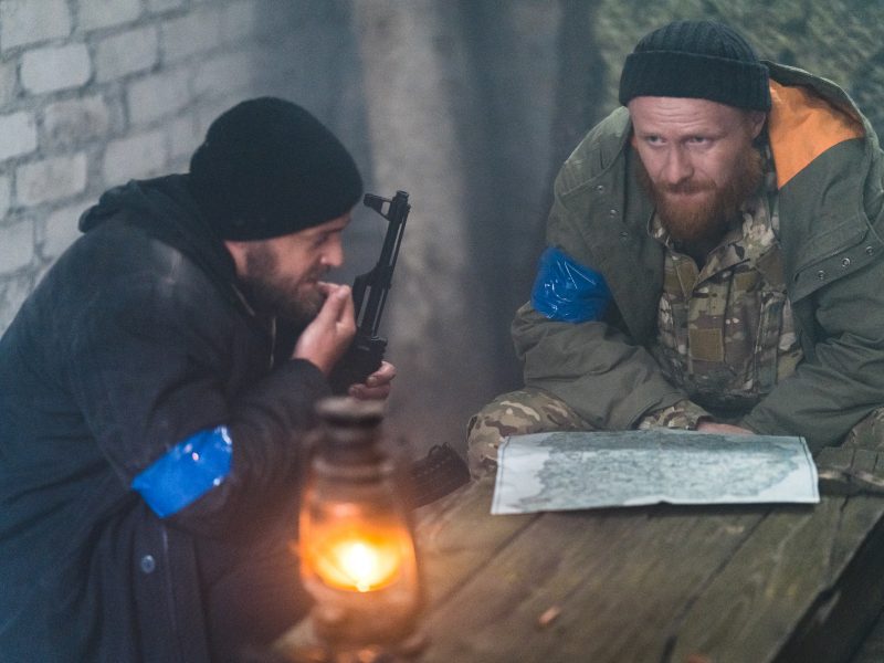 Lietuvoje sukurtas serialas apie karą Ukrainoje: padėti nukentėjusiems gali kiekvienas
