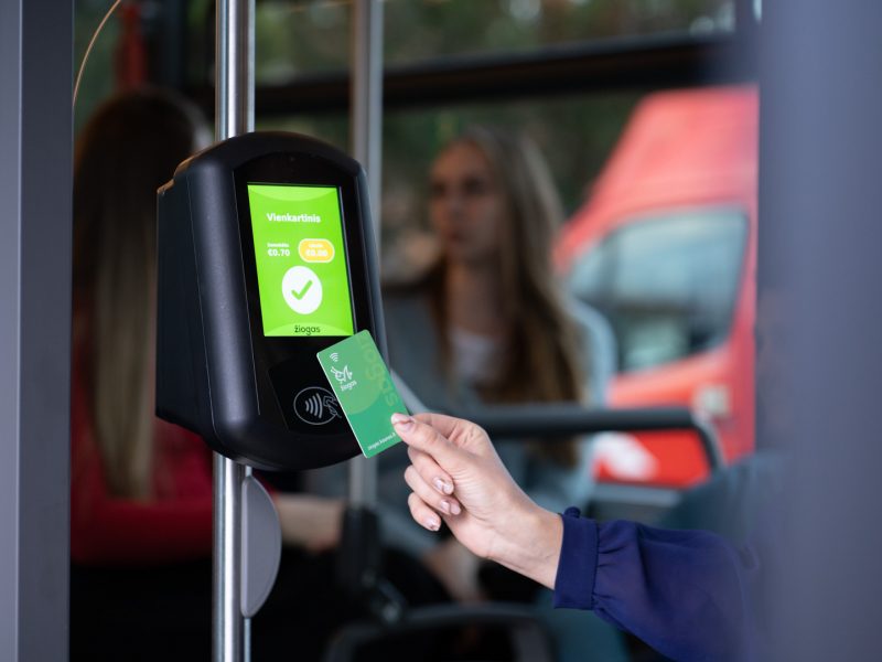 „Kauno autobusai“ kviečia keliauti su „Žiogu“ ir laimėti 1 tūkst. eurų vertės prizą!