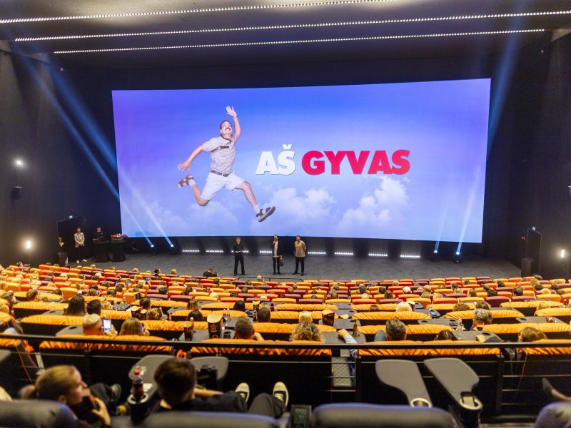 Komedijos „Aš gyvas“ premjera