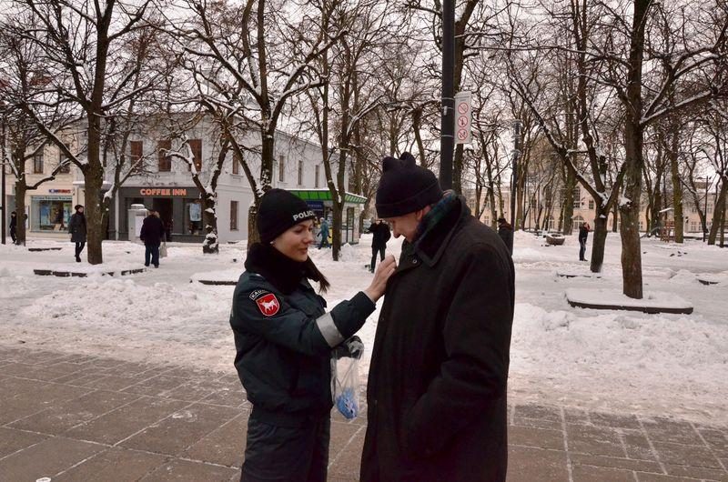 Viduržiemį pražydo šimtai neužmirštuolių