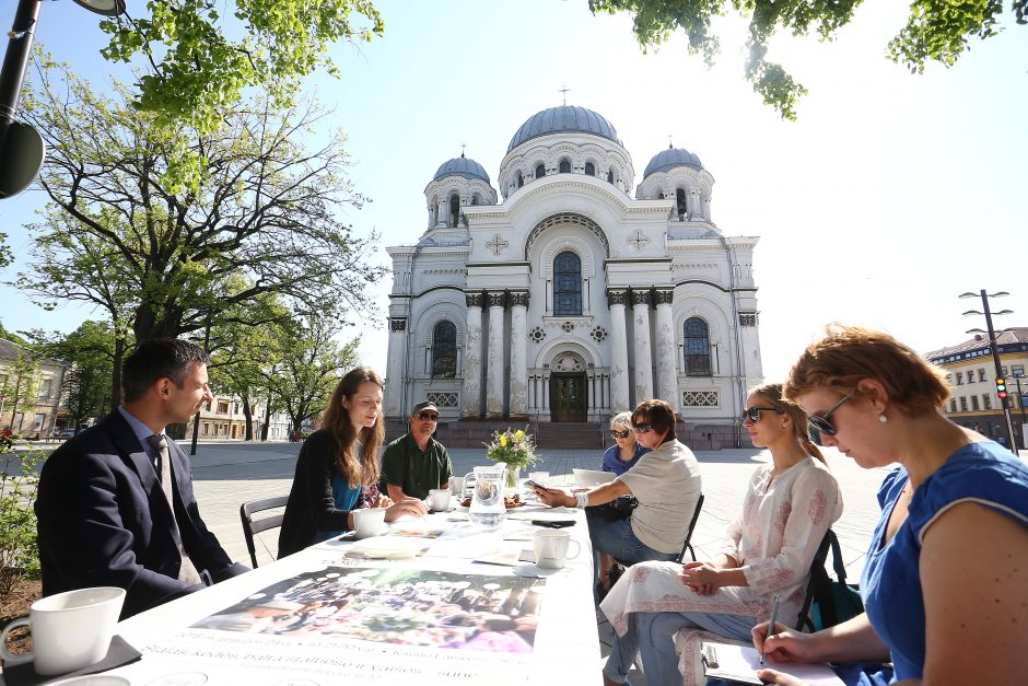 Ar pažįstate savo kaimynus? Prie bendro stalo kviečiamas visas Kaunas