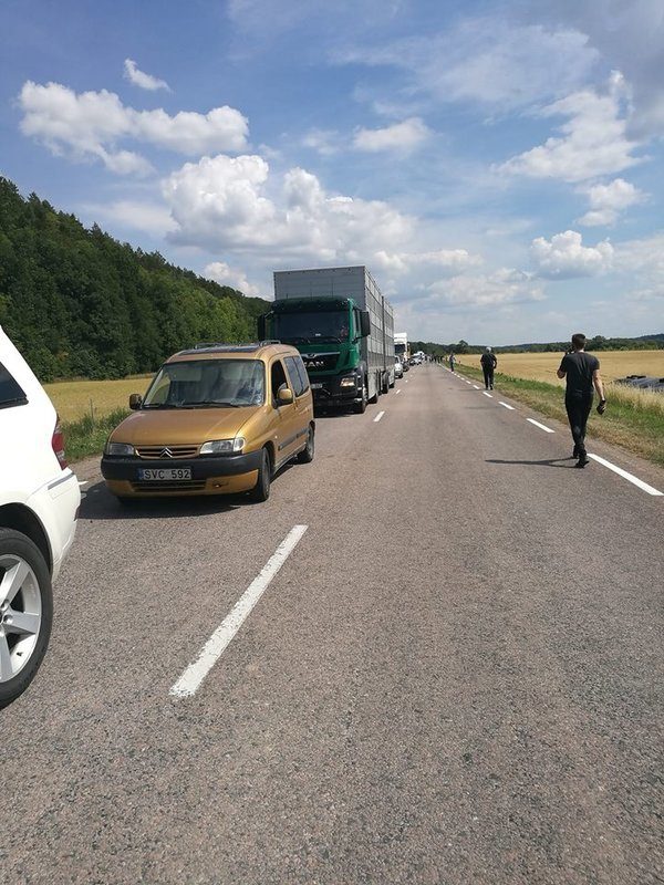 Kauno rajone sunkvežimio vairuotojo priekaba kliudė du dviratininkus, vienas žuvo