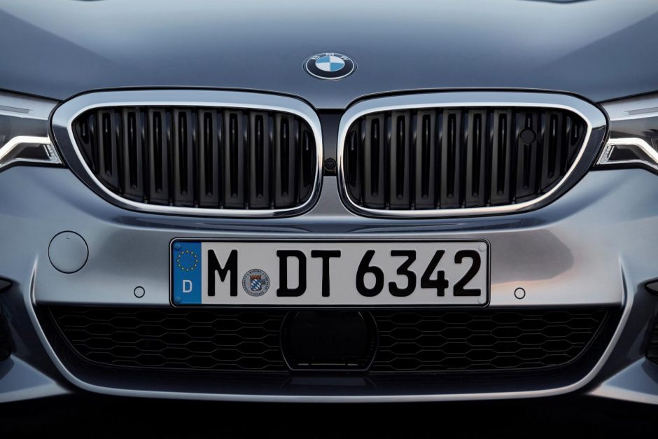 BMW pristatė naująjį penktos serijos sedaną