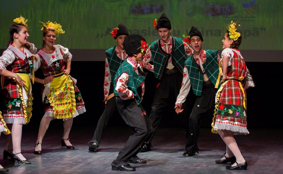 Folkloro festivalis „Aš pasiejau vėina popā“ džiugino gausiu derliumi