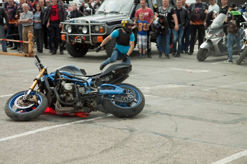 Incidentas baikerių šventėje: nevaldomas motociklas riedėjo į minią