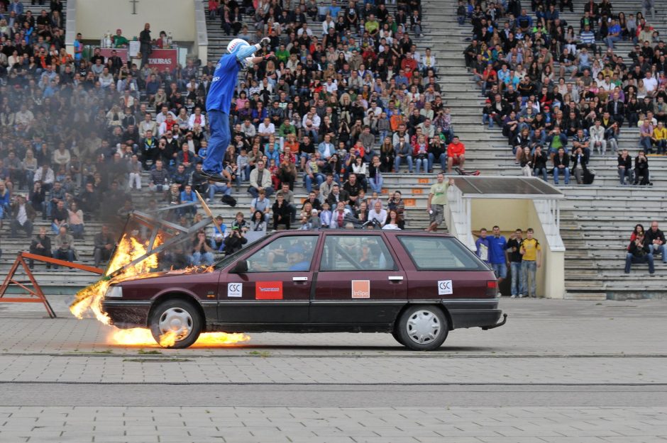 Kauną vėl drebins „Bike Show Millennium”