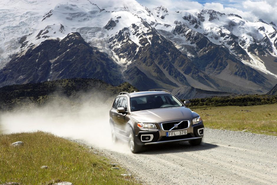 „V90 Cross Country“ užbaigia 90-os serijos „Volvo“ modelių gamą